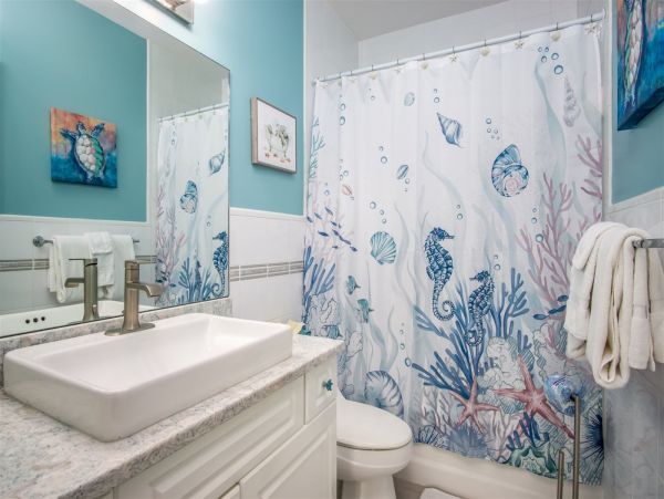 Four Bedroom Beachfront Vacation Rental in Marathon