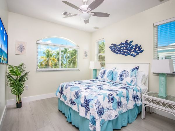 Four Bedroom Beachfront Vacation Rental in Marathon