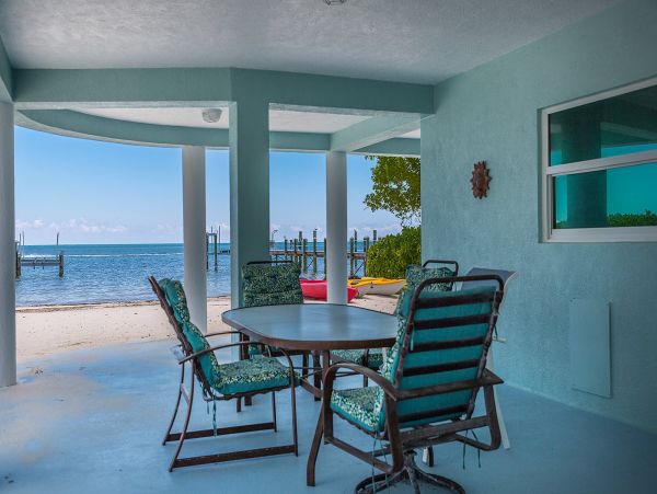 Four Bedroom Beachfront Vacation Rental in Marathon