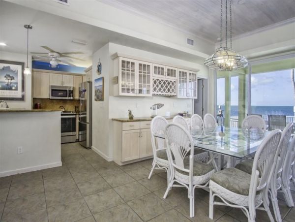Waterfront Oasis Marathon Florida Rental Sleeps 14 Guests
