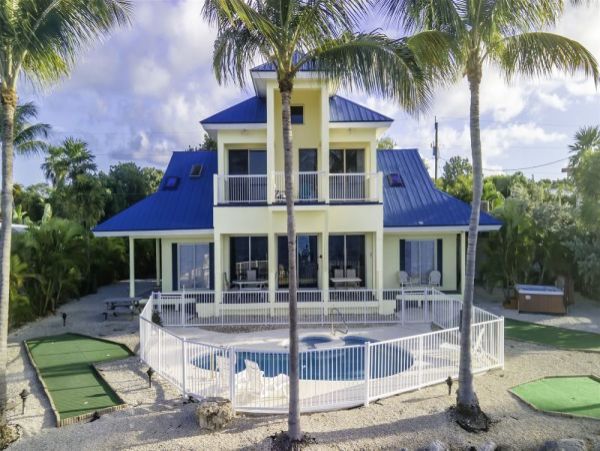 Waterfront Oasis Marathon Florida Rental Sleeps 14 Guests