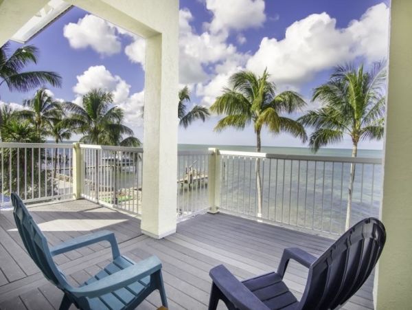 Waterfront Oasis Marathon Florida Rental Sleeps 14 Guests