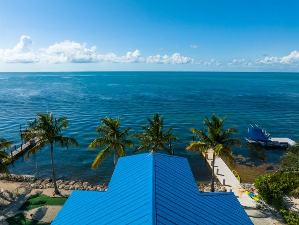 Waterfront Oasis Marathon Florida Rental Sleeps 14 Guests