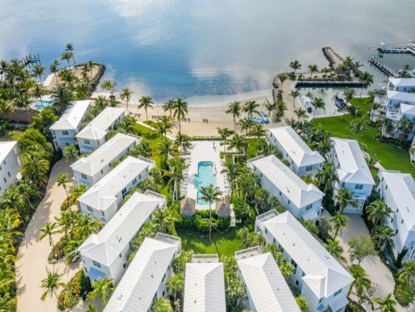 Islamorda Luxury Vacation Condo Sleeps Ten Guests
