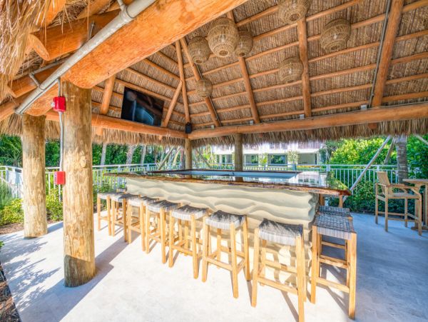 Islamorda Luxury Vacation Condo Sleeps Ten Guests