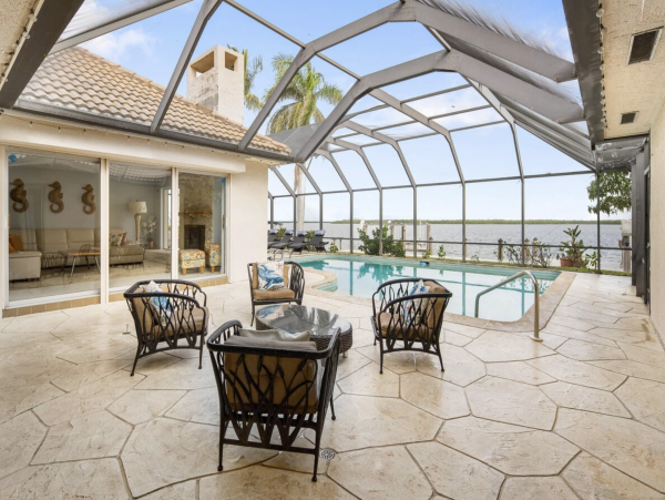 Luxury 4-Bedroom Home in Marco Island - Your Perfect Getaway