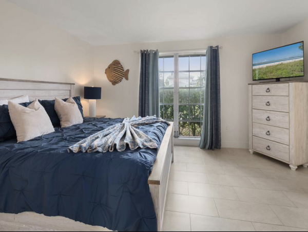 Luxury 4-Bedroom Home in Marco Island - Your Perfect Getaway
