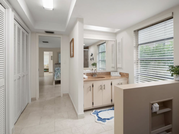 Luxury 4-Bedroom Home in Marco Island - Your Perfect Getaway