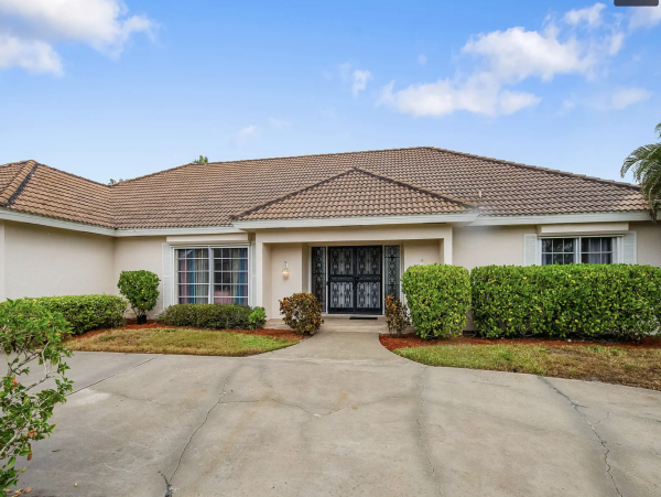 Luxury 4-Bedroom Home in Marco Island - Your Perfect Getaway