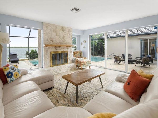 Luxury 4-Bedroom Home in Marco Island - Your Perfect Getaway