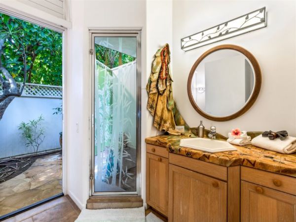 Even the Kitchen Has Five Star Views Waimea Four Bedroom