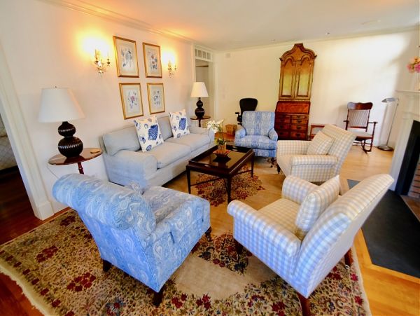 Lovely & Spacious Family Home on Nantucket Sleeps 17 Guests