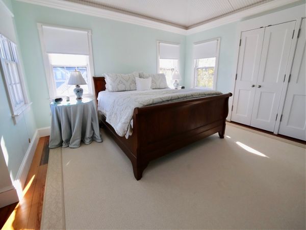 Lovely & Spacious Family Home on Nantucket Sleeps 17 Guests