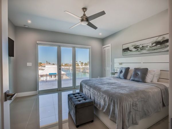 Beautiful 3 Bedroom Home with Pool at Key Colony Beach
