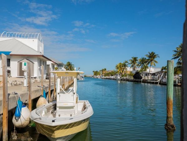 Beautiful 3 Bedroom Home with Pool at Key Colony Beach
