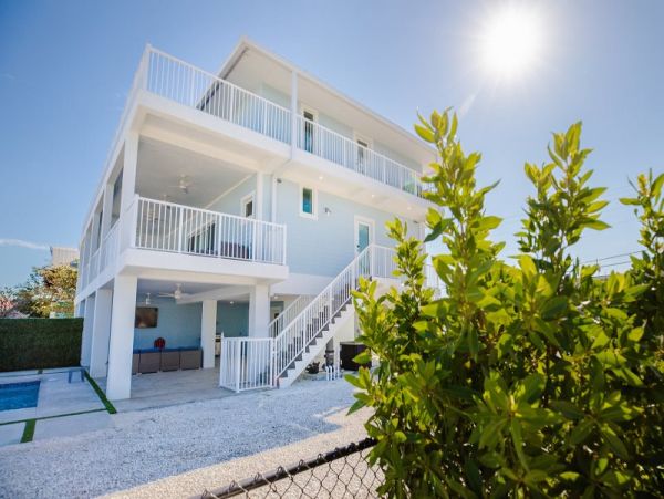 Beautiful 3 Bedroom Home with Pool at Key Colony Beach
