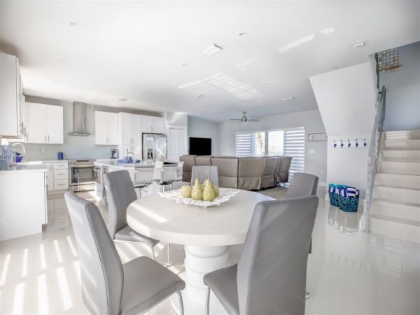Beautiful 3 Bedroom Home with Pool at Key Colony Beach