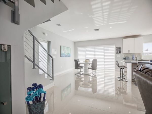 Beautiful 3 Bedroom Home with Pool at Key Colony Beach