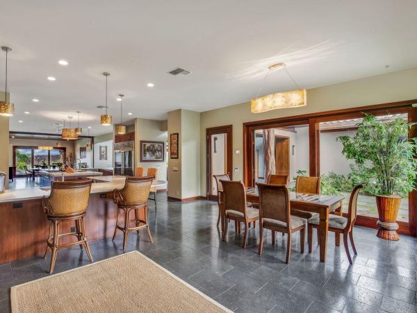 Luxury 7 Bedroom Estate for 18 Guests With Private Lagoon Pool