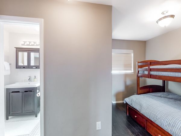 Big Bear Home 976102