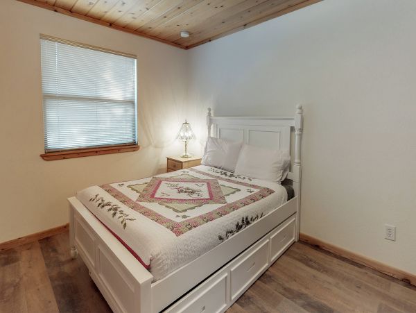 Big Bear Home 976136