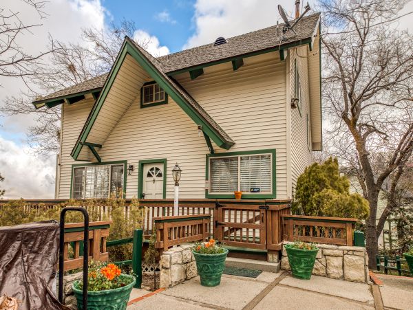 Big Bear Home 976158