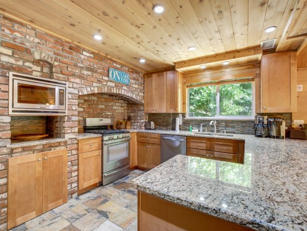 Big Bear Home 976166