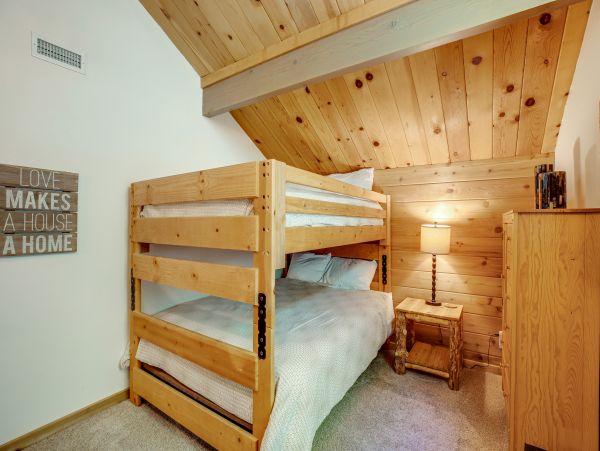 Big Bear Home 976166
