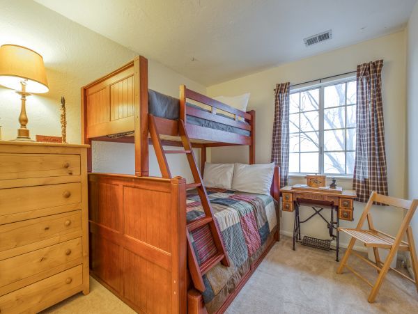 Big Bear Home 976168