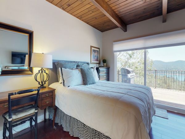 Big Bear Home 976169