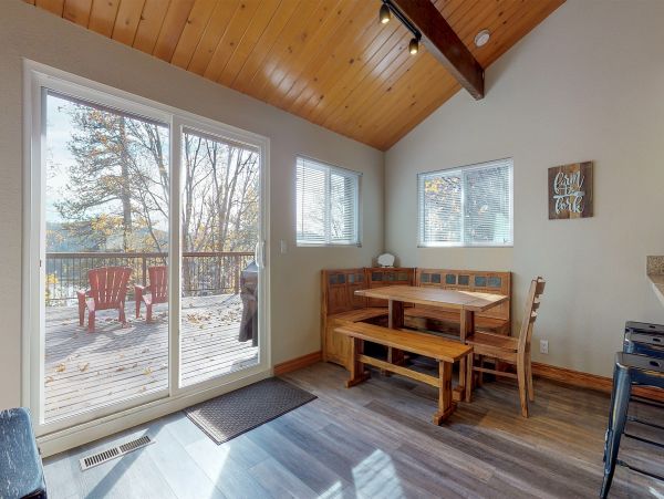 Lake Arrowhead Mountain View Three Bedroom Vacation Home