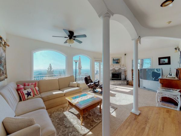 Big Bear Home 976173