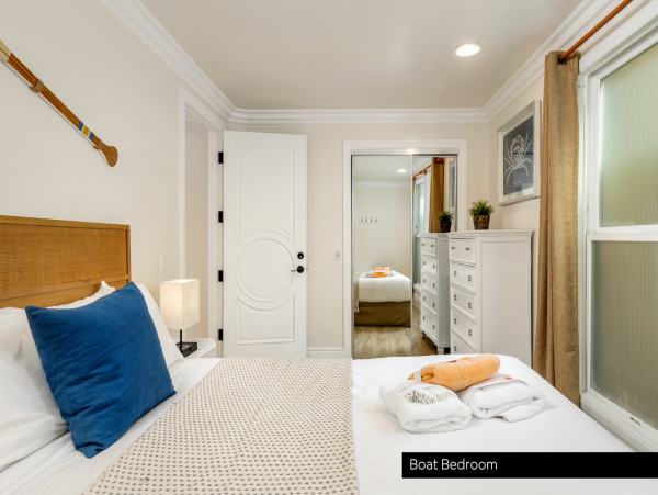 Beautiful Oceanfront Duplex Accommodates 26 Guests