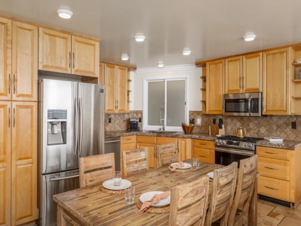 Beautiful Oceanfront Duplex Accommodates 26 Guests