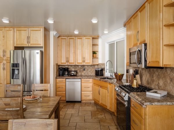 Beautiful Oceanfront Duplex Accommodates 26 Guests