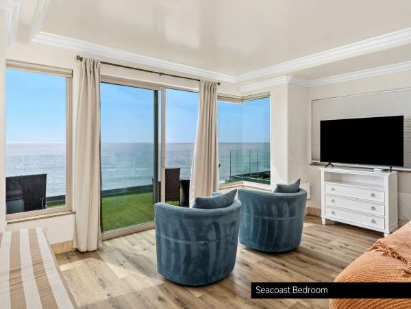 Beautiful Oceanfront Duplex Accommodates 26 Guests