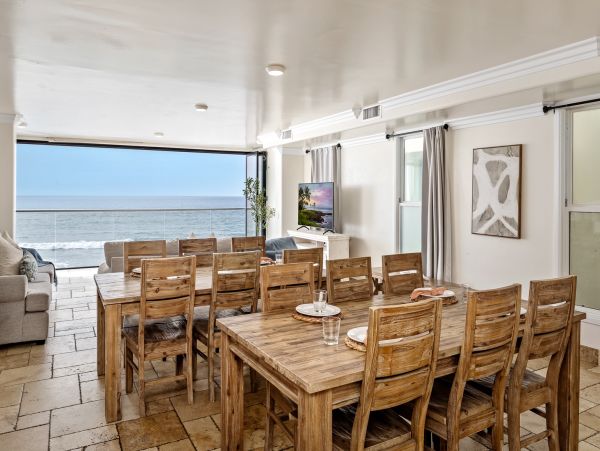 Beautiful Oceanfront Duplex Accommodates 26 Guests