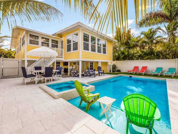 Steps to Beach Bradenton Vacation Home Private Pool & Spa