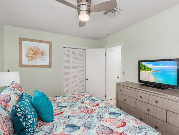 Charming Triplex for Rent on Fort Myers Beach Steps to Beach