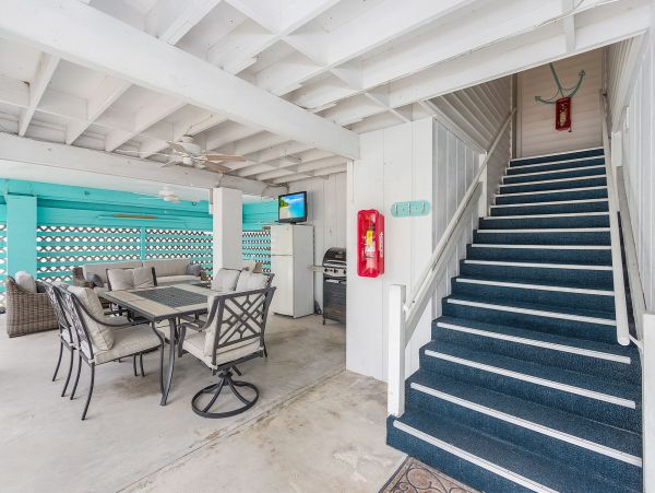 Charming Triplex for Rent on Fort Myers Beach Steps to Beach