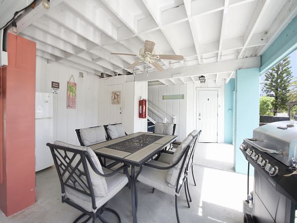 Charming Triplex for Rent on Fort Myers Beach Steps to Beach