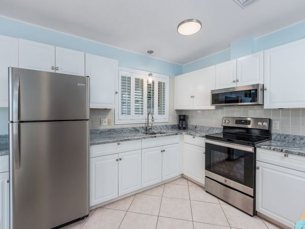 Charming Triplex for Rent on Fort Myers Beach Steps to Beach