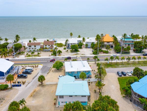 Charming Triplex for Rent on Fort Myers Beach Steps to Beach