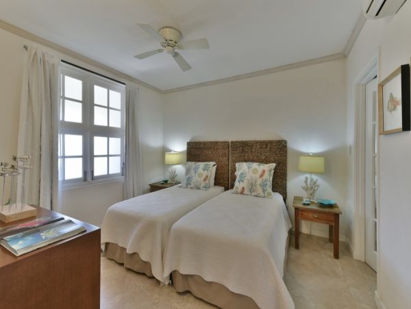 Barbados Condo 976212