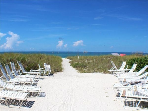 Lovely Beach Resort Condo on Longboat Key
