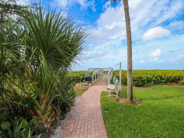 Gulf Front 2 Bedroom Longboat Key Condo Private Beach Access