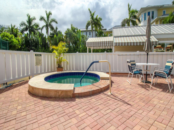 Gulf Front 2 Bedroom Longboat Key Condo Private Beach Access