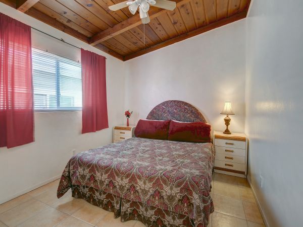 Stroll to Beach Wow what a GREAT Vacation Residence