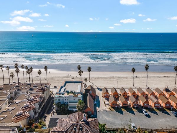 San Diego Beach Communities North Condo 976344