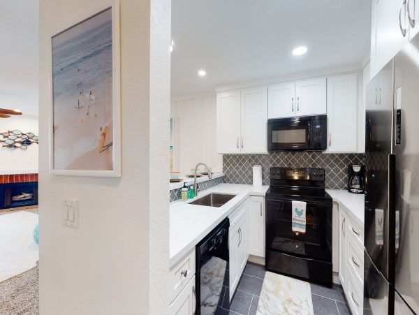 San Diego Beach Communities North Condo 976346